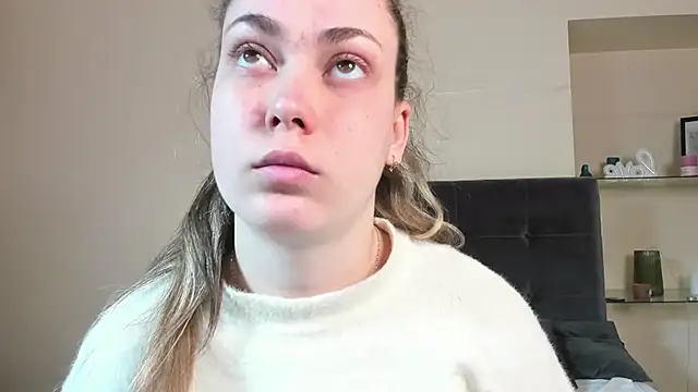 Snapshot of MelanieCuty chatting on 04/03/26, 05:38 MelanieCuty online show from 04/03/26, 05:38