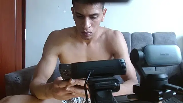 sornero777111 online show from 04/29/26, 10:16