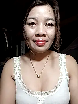 Yiyi102300 online show from 03/28/26, 01:00