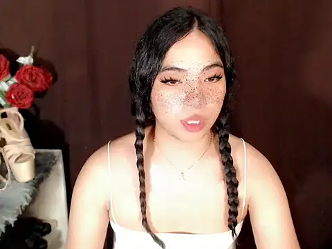 Snapshot of xLinda_Walkerx chatting on 06/10/26, 05:01 xLinda Walkerx online show from 06/10/26, 05:01