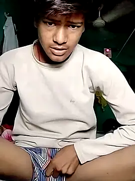 Snapshot of pandey_ji_ka_beta_hu chatting on 04/08/26, 10:21 pandey ji ka beta hu online show from 04/08/26, 10:21