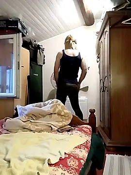 stephie83 online show from 03/25/26, 04:35