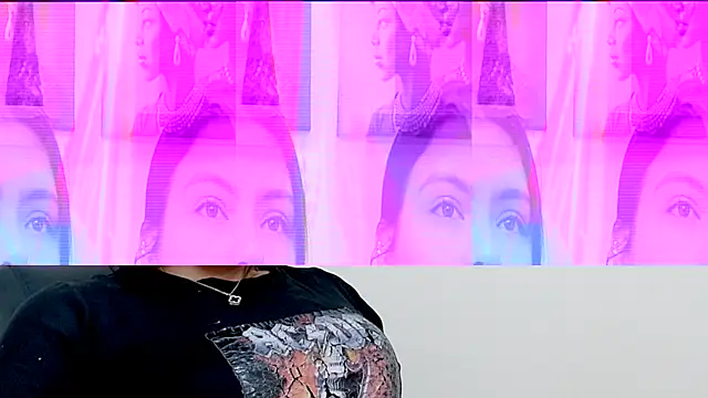 hotlatinaluna23 online show from 04/20/26, 01:47