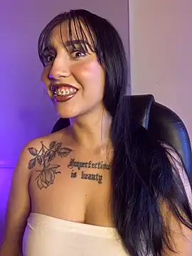 Zeyra pink online show from 03/16/26, 02:54