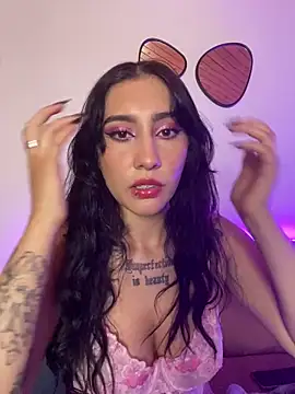 Zeyra pink online show from 03/23/26, 02:21