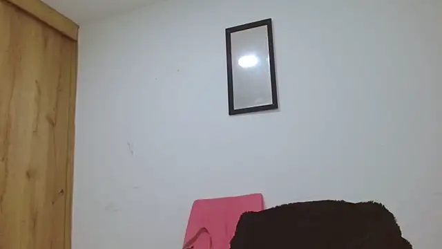 Emily Lopera online show from 06/07/26, 10:02