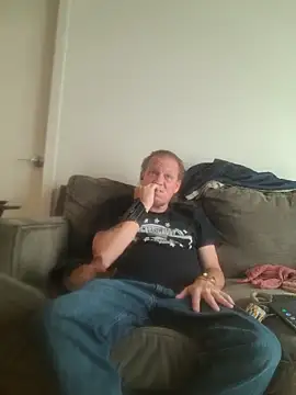 yourMasterisBored online show from 05/19/26, 02:01