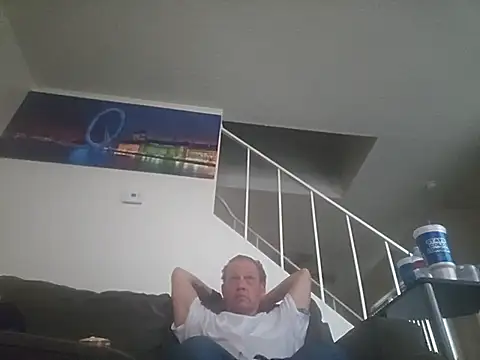 Snapshot of yourMasterisBored chatting on 07/27/26, 02:18 yourMasterisBored online show from 07/27/26, 02:18