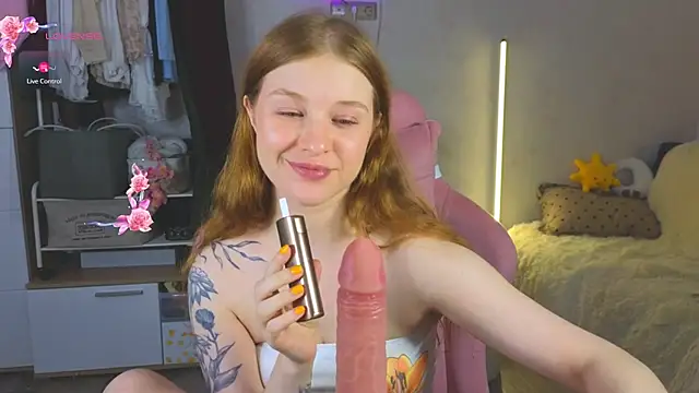 GoldenSunBunny online show from 07/15/26, 07:08