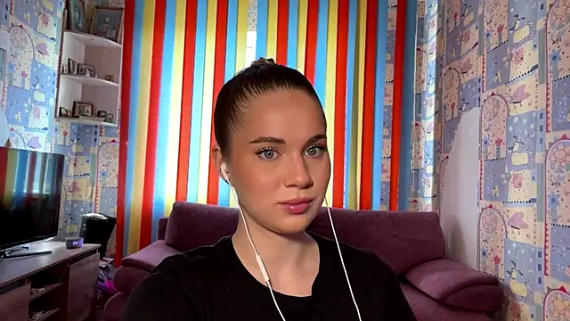 Snapshot of Miss_Blessnyth chatting on 06/16/26, 04:15 Miss Blessnyth online show from 06/16/26, 04:15