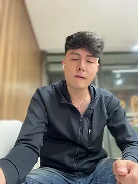 Dylan Finn online show from 04/23/26, 12:23