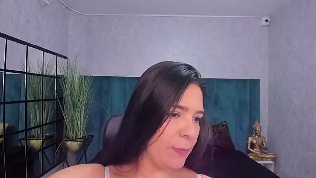 Emily-brown  online show from 04/23/26, 07:27