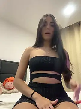 Maia antonelli online show from 04/25/26, 12:24