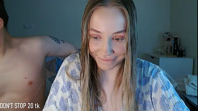 Snapshot of MikeXEmilia chatting on 05/23/26, 06:07 MikeXEmilia online show from 05/23/26, 06:07