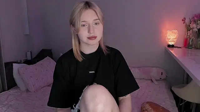 Snapshot of dewpointtt chatting on 03/14/26, 01:12 dewpointtt online show from 03/14/26, 01:12