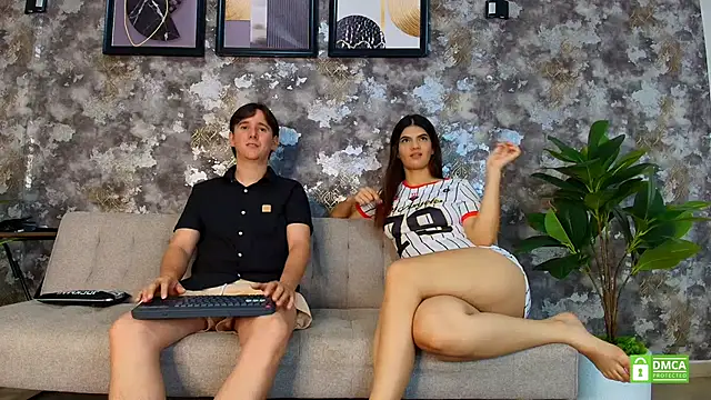 Mariana and Ronny online show from 06/22/26, 04:53