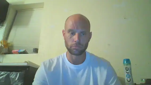 Snapshot of CaptCraker chatting on 03/28/26, 09:53 CaptCraker online show from 03/28/26, 09:53