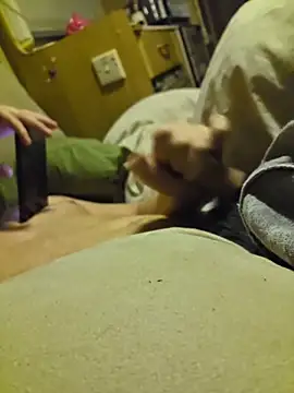 bigbog9323 online show from 04/17/26, 10:46