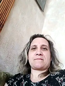 KatieLove133 online show from 05/14/26, 02:46