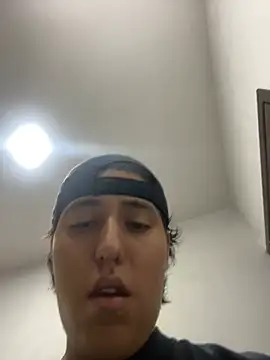 amartinezszz online show from 05/17/26, 05:20