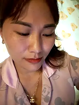 Snapshot of Lucxy-ki6 chatting on 05/28/26, 12:08 Lucxy-ki6 online show from 05/28/26, 12:08