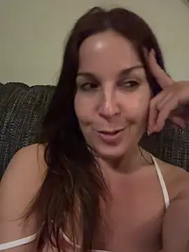 petitehotwife4u online show from 04/19/26, 08:33