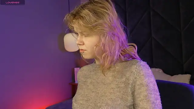 ElizabethVane online show from 04/22/26, 05:43