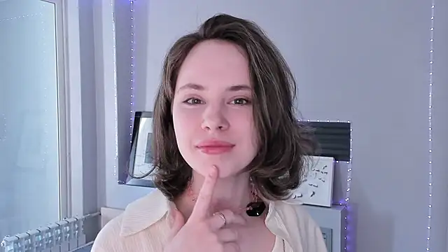 Snapshot of CrystaLeah chatting on 03/22/26, 07:34 CrystaLeah online show from 03/22/26, 07:34