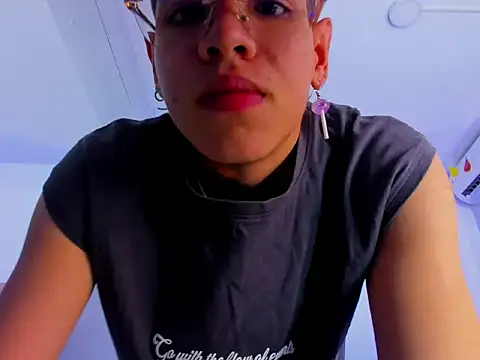 Bennet-Grayy online show from 05/03/26, 04:40