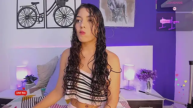 Alisse1 online show from 04/23/26, 02:46