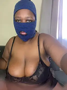 NaughtyGirl0000 online show from 04/28/26, 06:07