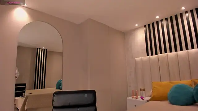 RebeccaWest online show from 03/19/26, 05:22