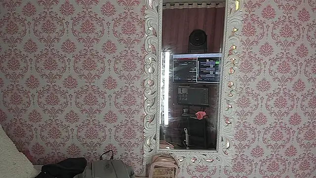 Mini Rouse online show from 06/19/26, 05:39