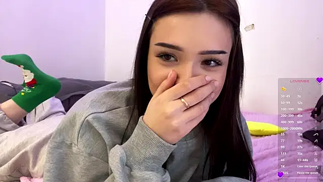 Snapshot of BeckyAurielle chatting on 04/10/26, 02:33 BeckyAurielle online show from 04/10/26, 02:33