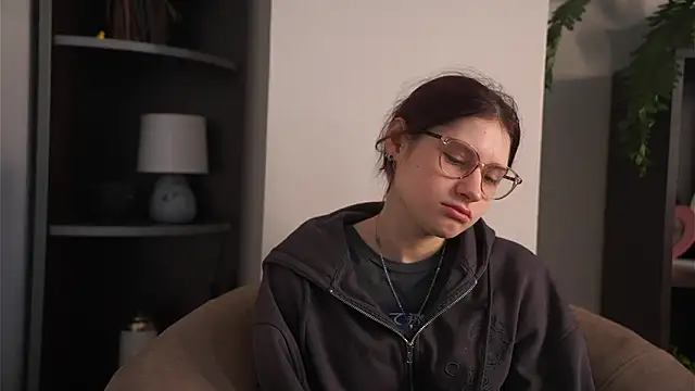 KaryLias online show from 03/16/26, 05:13