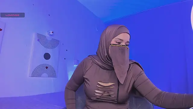 Snapshot of Aminaa_Kaarim chatting on 07/14/26, 01:19 Aminaa Kaarim online show from 07/14/26, 01:19