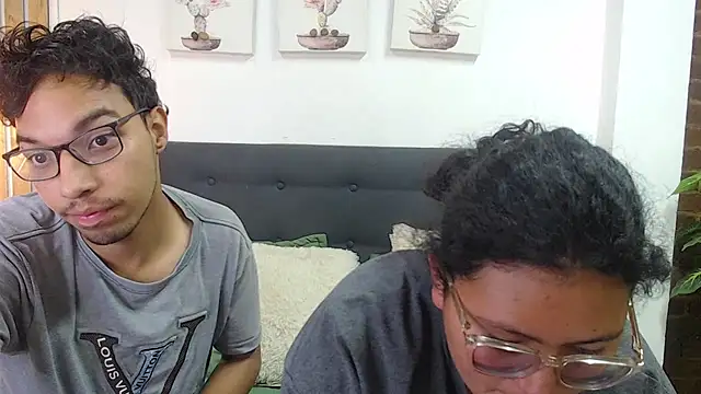 naughtycouplex  online show from 04/02/26, 01:47