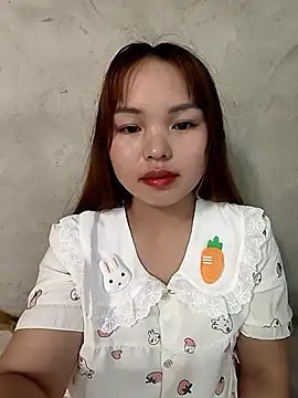 Snapshot of Mina_xYx chatting on 05/03/26, 03:34 Mina xYx online show from 05/03/26, 03:34