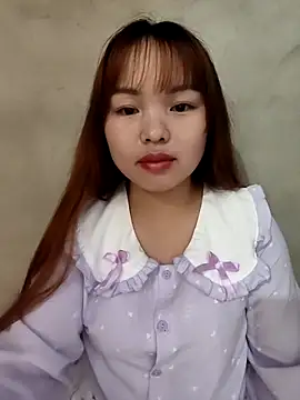 Snapshot of Mina_xYx chatting on 05/07/26, 02:11 Mina xYx online show from 05/07/26, 02:11