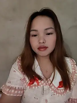 Snapshot of Mina_xYx chatting on 07/06/26, 02:25 Mina xYx online show from 07/06/26, 02:25
