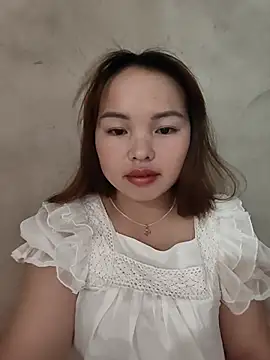 Snapshot of Mina_xYx chatting on 07/24/26, 04:21 Mina xYx online show from 07/24/26, 04:21