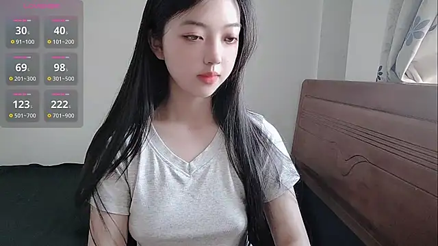 oblakitty  online show from 05/04/26, 12:39
