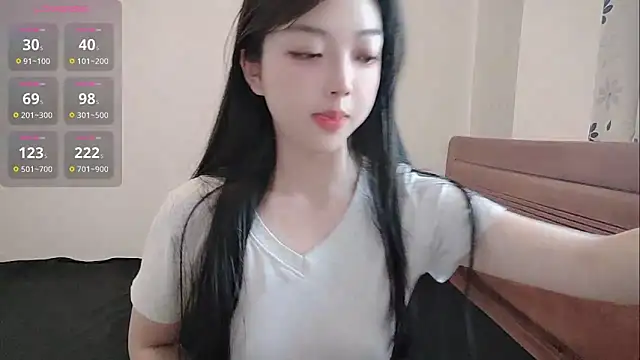 oblakitty  online show from 05/05/26, 12:40