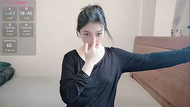 oblakitty  online show from 05/25/26, 01:00