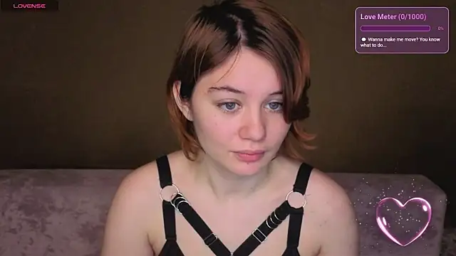 Snapshot of ElizabethRedWings chatting on 05/05/26, 02:41 ElizabethRedWings online show from 05/05/26, 02:41