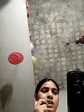 Pari 76 online show from 03/18/26, 12:41