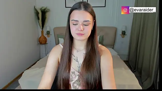 EvaRaider online show from 03/30/26, 01:12