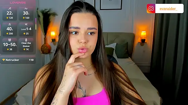 EvaRaider online show from 04/25/26, 01:41