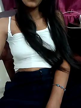 aushi rajput online show from 04/18/26, 07:07