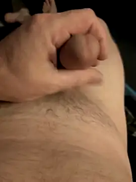 Snapshot of ChillerShrub chatting on 04/04/26, 01:52 ChillerShrub online show from 04/04/26, 01:52